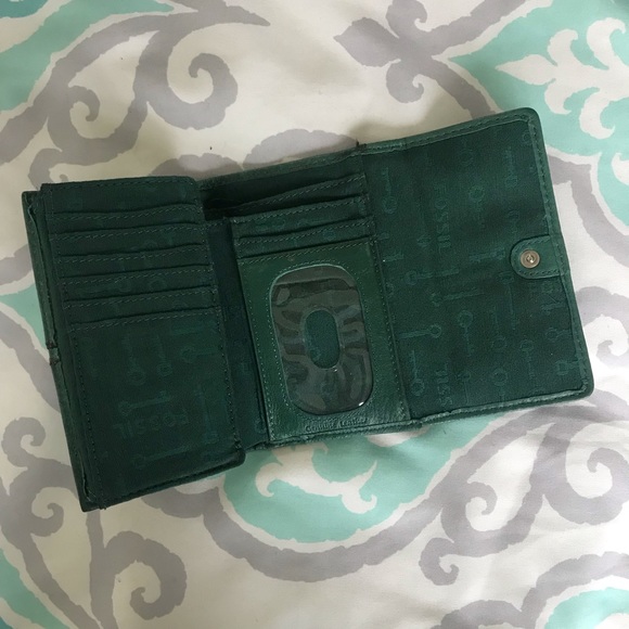 Turquoise teal Fossil fold out wallet - Picture 2 of 4